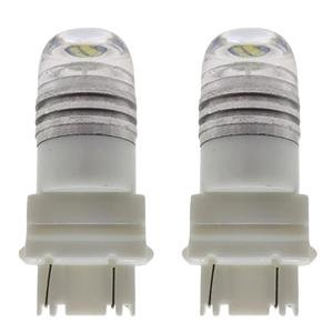 FOCOS 3157 DE 3 LEDS CON CUBIERTA ACRÍLICA Y FUNCIÓN DE FLASH BLANCO.