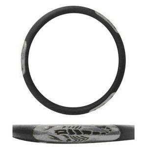 FUNDA PARA VOLANTE MEDIANA CON REFLEJANTE DE 38 CM CON ESCORPIÓN NEGRO CON PLATA .