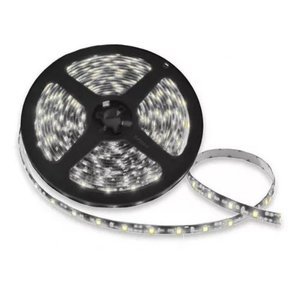 ROLLO LED 5050 DE 5M CON 60 LEDS/M FONDO NEGRO BLANCO