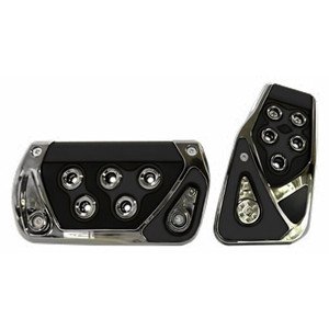 CUBREPEDAL COMBINADO CROMO CON HULE PARA AUTOMÓVIL AUTOMÁTICO NEGRO.